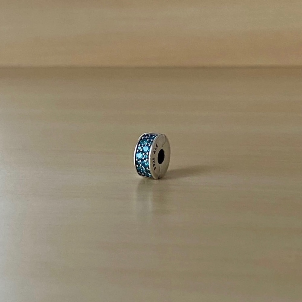 PANDORA Teal Pavé Clip Charm